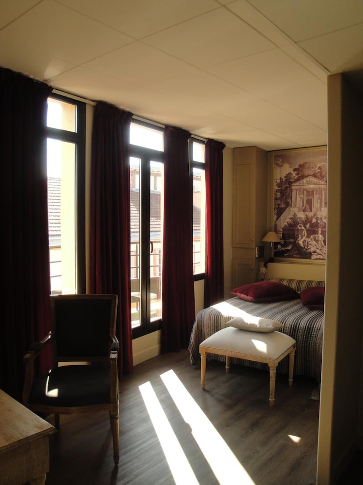 HOTEL DE FRANCE 29/55