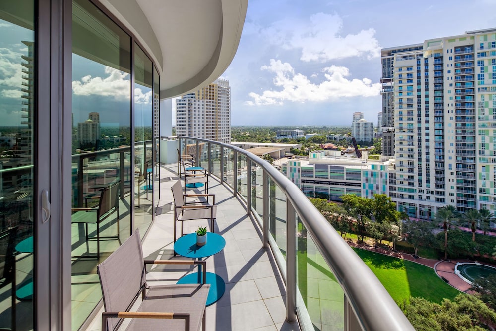 Hyatt Centric Las Olas Fort Lauderdale 52/63