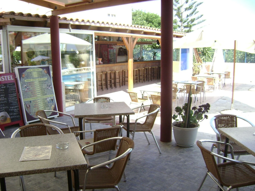 AUSTRALIA HOTEL 21/44