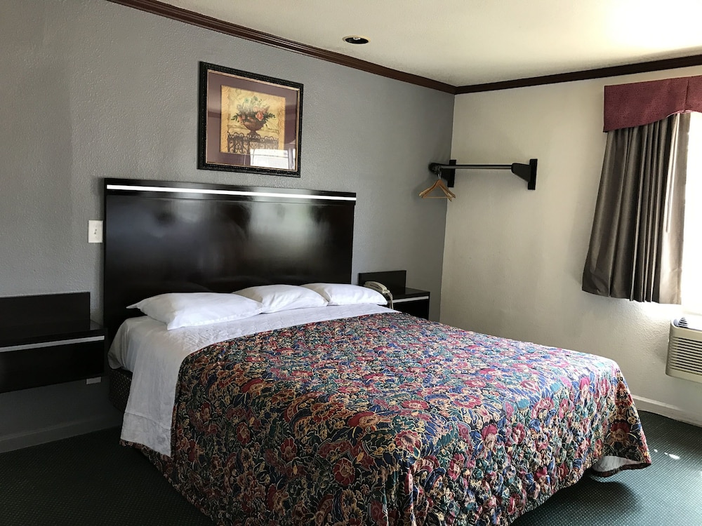 Starlight Inn Canoga Park 16/45
