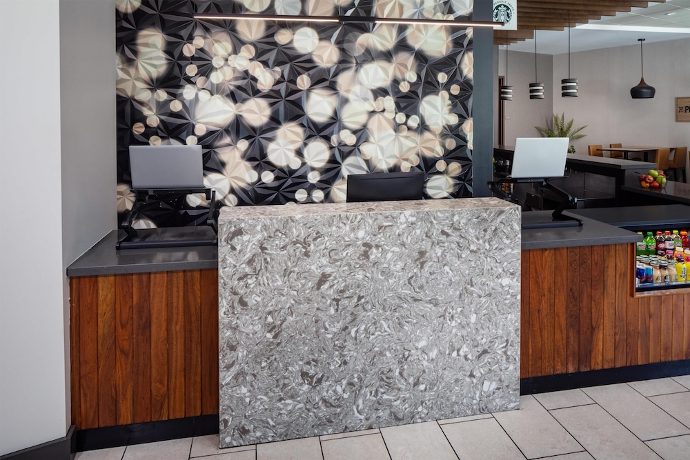 Hyatt Place Sumter/Downtown 6/52