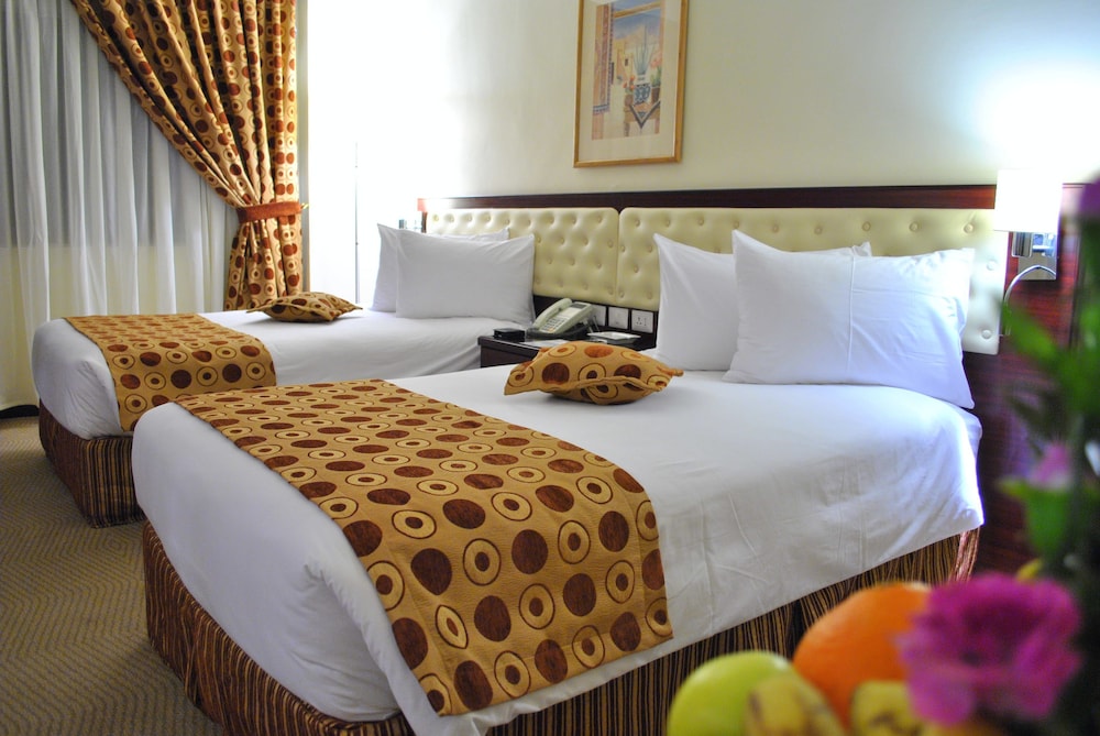 LARSA HOTEL 29/48
