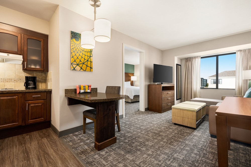Staybridge Suites Oklahoma City-Quail Springs 44/81
