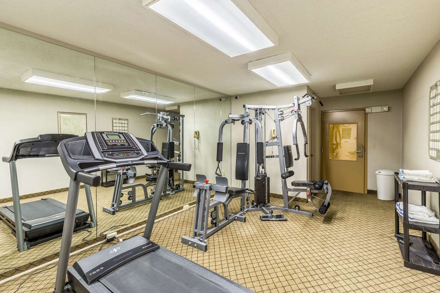 Quality Inn Rolla MO 23/49