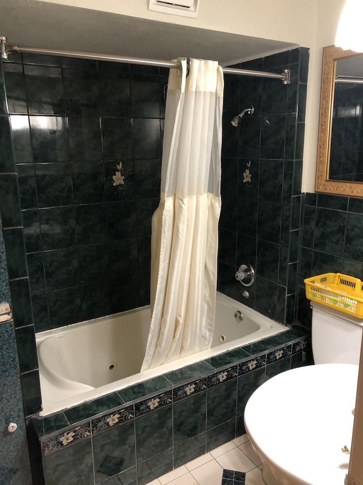 Downtown Value Inn 34/37
