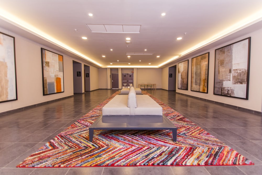 City Express Plus by Marriott Bogota Aeropuerto 16/62
