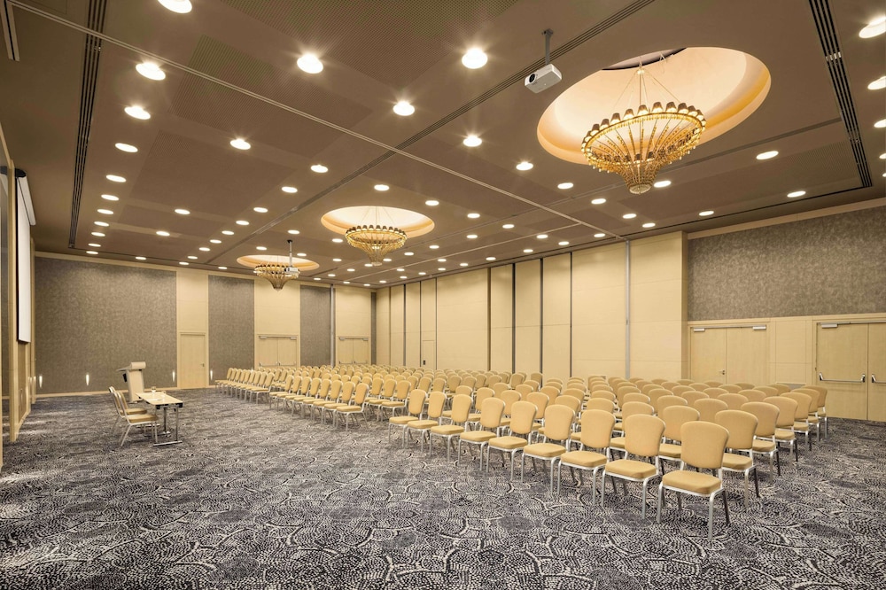 Golden Tulip Ana Dome Cluj 32/66