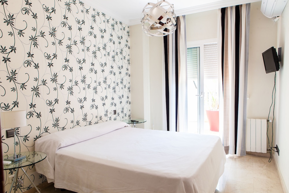 Hostal Abril 15/59