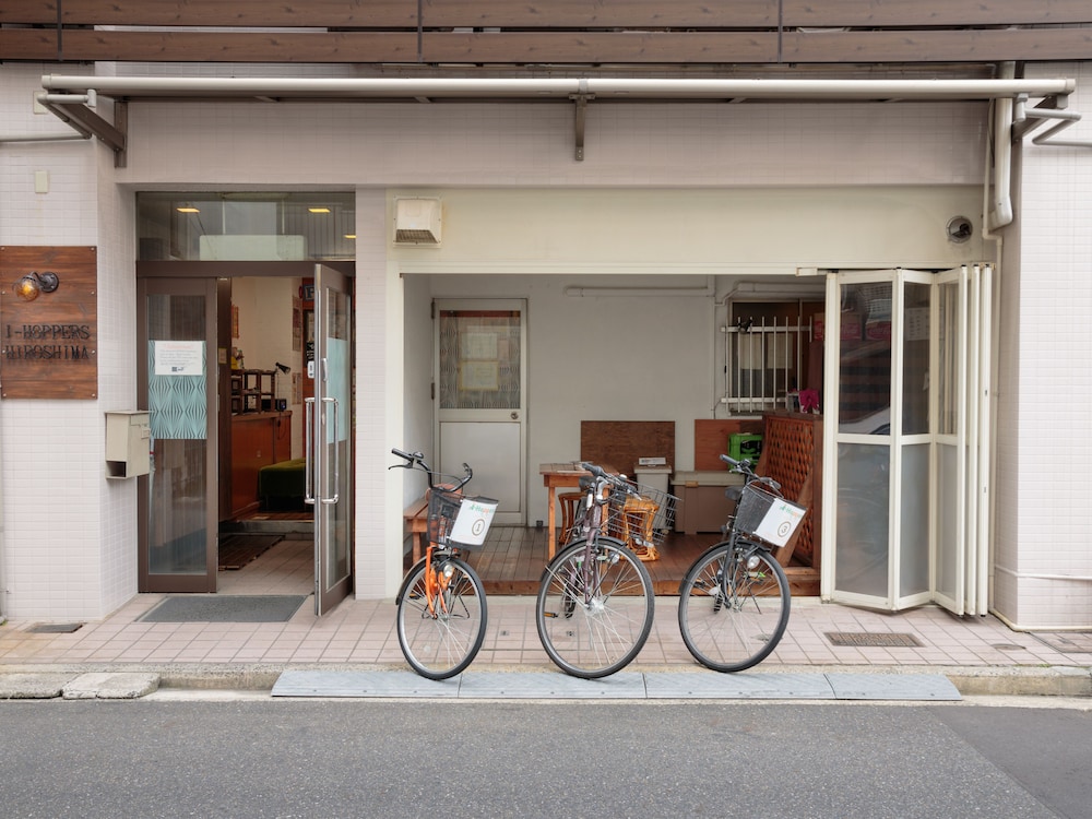 J-Hoppers Hiroshima Guesthouse 2/50