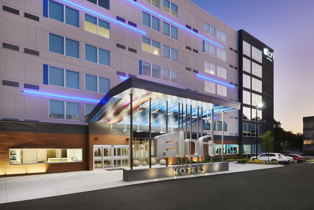 Aloft Atlanta Perimeter Center 3/33