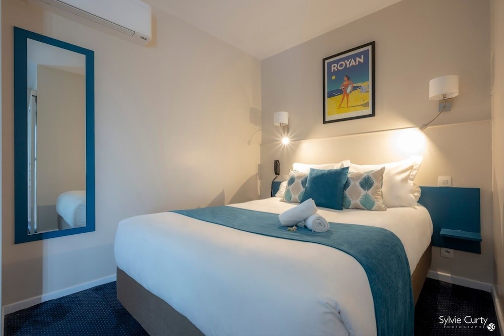 Axe Hotel 3/44