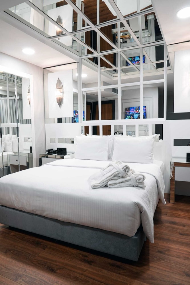 Flora Ordu Hotel & Apart & Suit 8/23