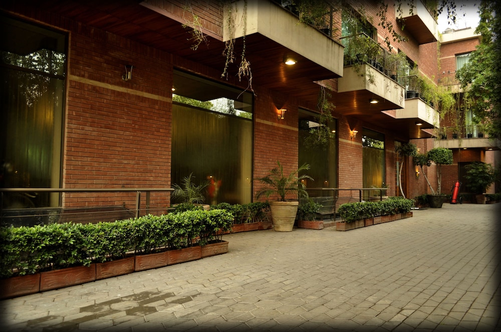 The Residency Hotel 39/43