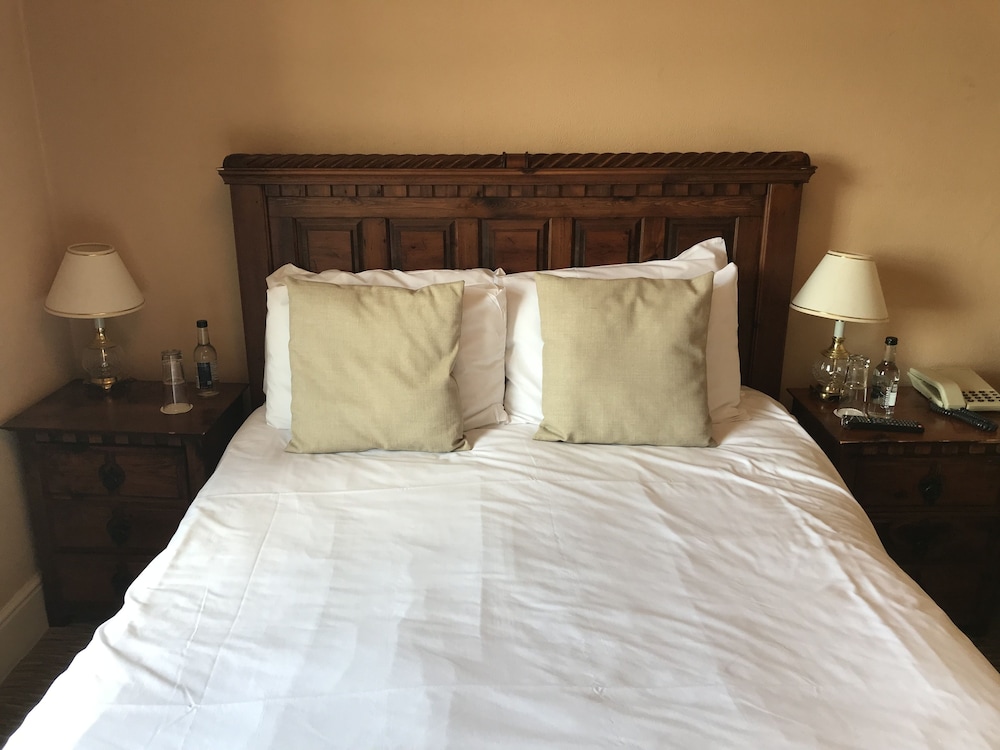 Pier Hotel 18/50