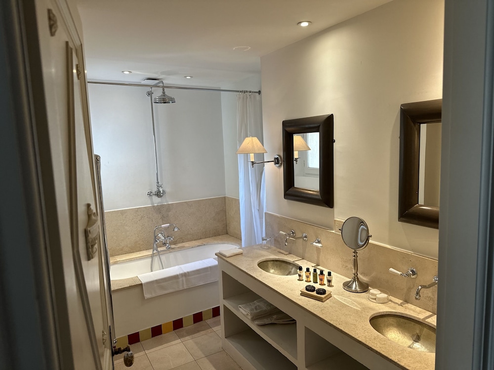 Pastis Hotel Saint-Tropez 42/43