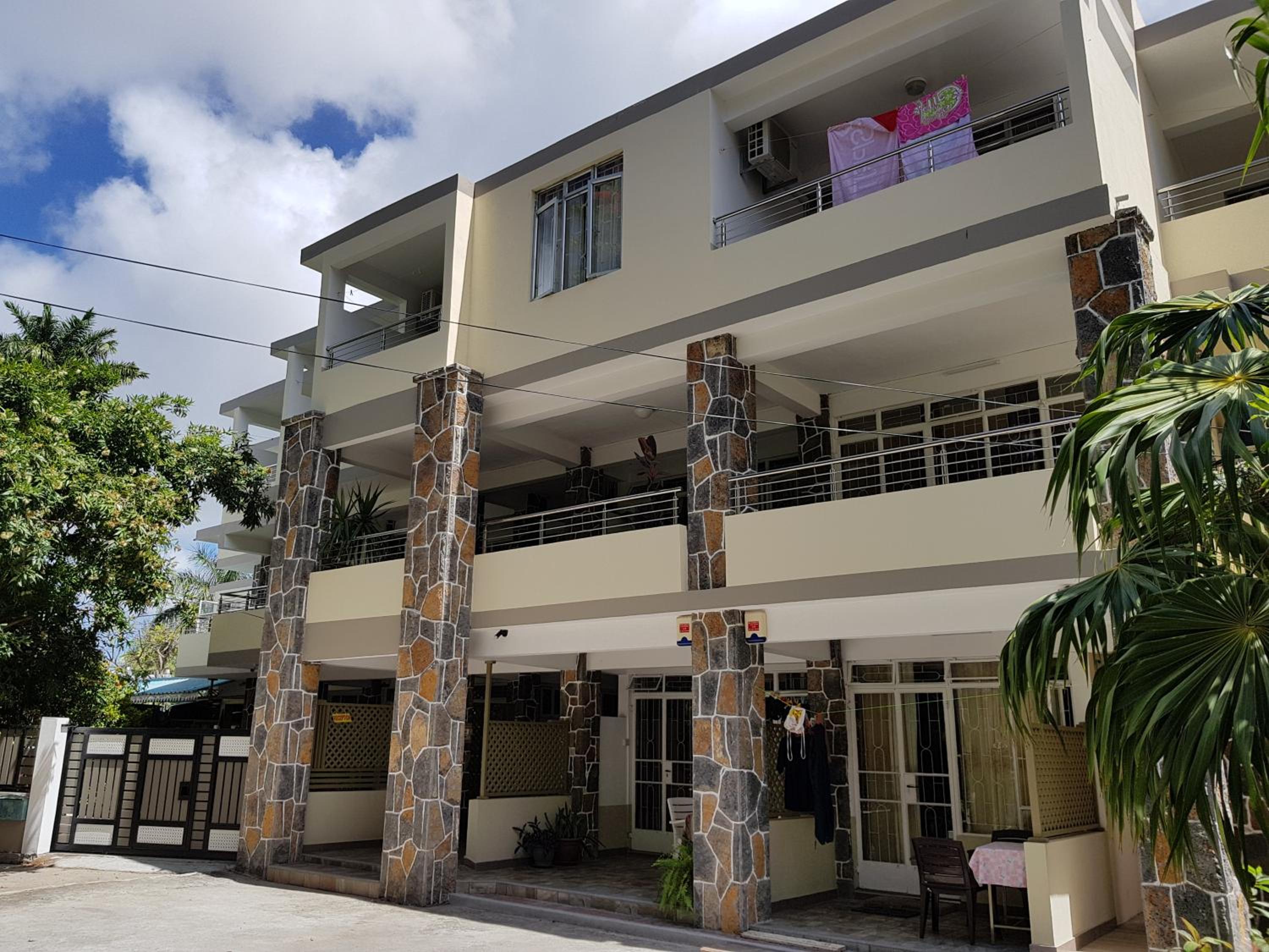 Pereybere Beach Apartments photo3
