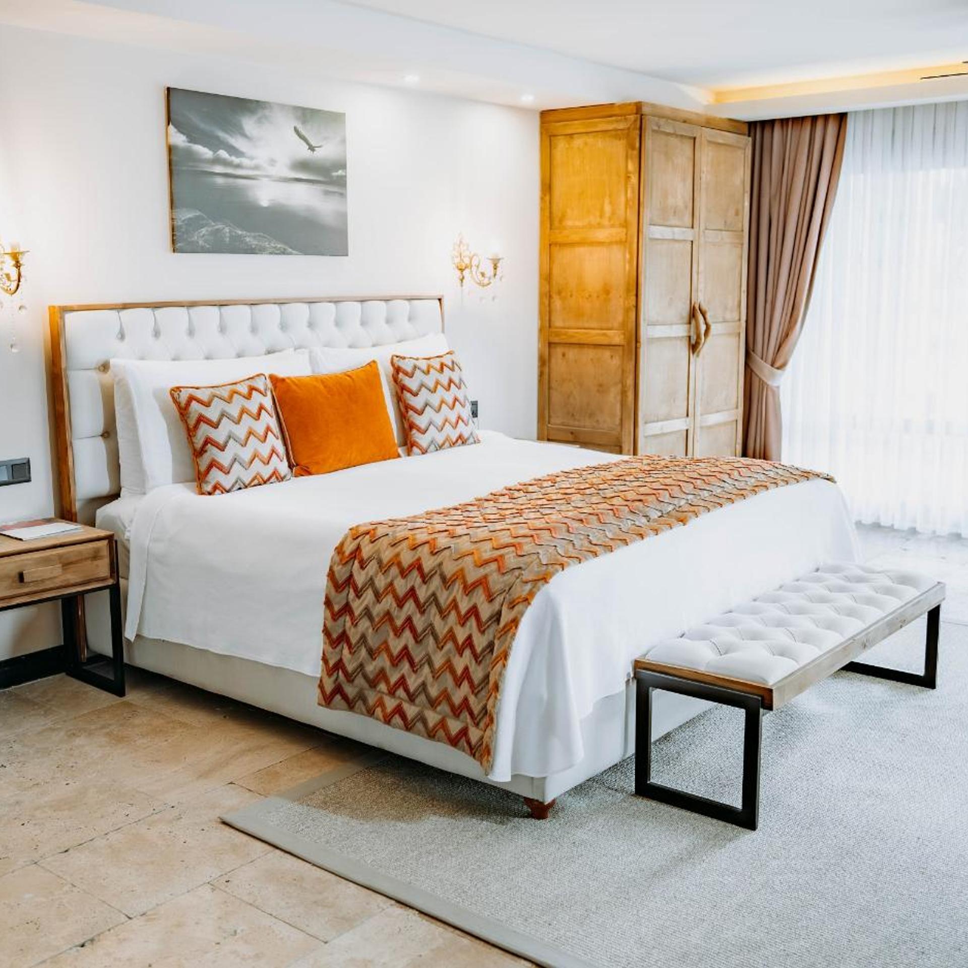 Junior Suite, Pool View