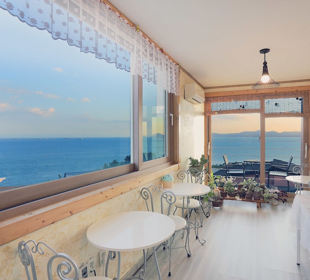 Namhae Bel Vienne Pension 42/50