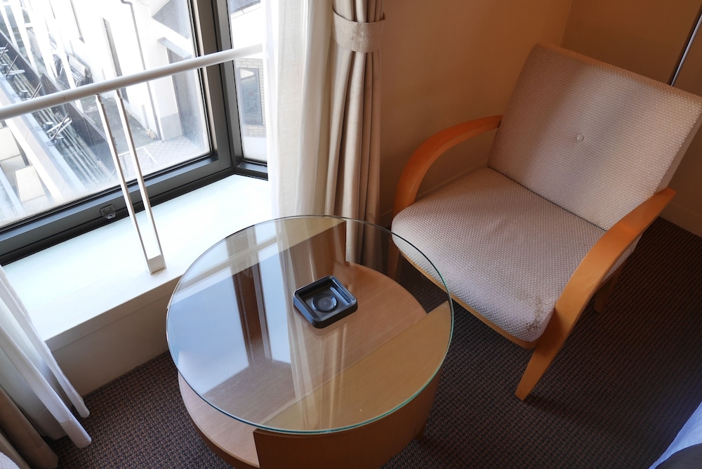Rembrandt Hotel Atsugi 19/63