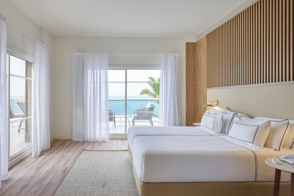 The Level, Suite, Twin Beds, Sea Front