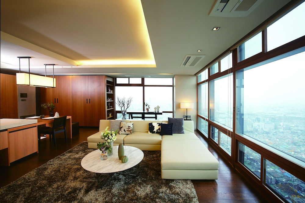 The Classic 500 Pentaz Executive Residence 36/73