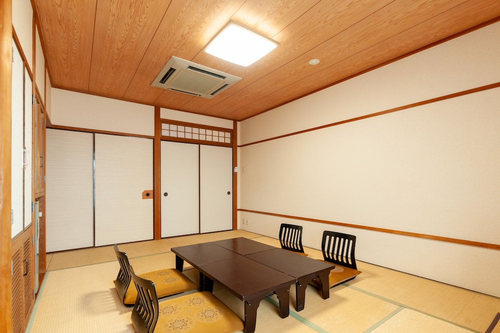 KIKUCHI GRAND HOTEL 16/27
