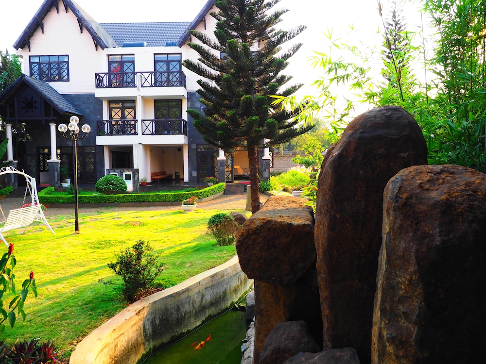 Trung Nguyen Coffee Resort 37/46