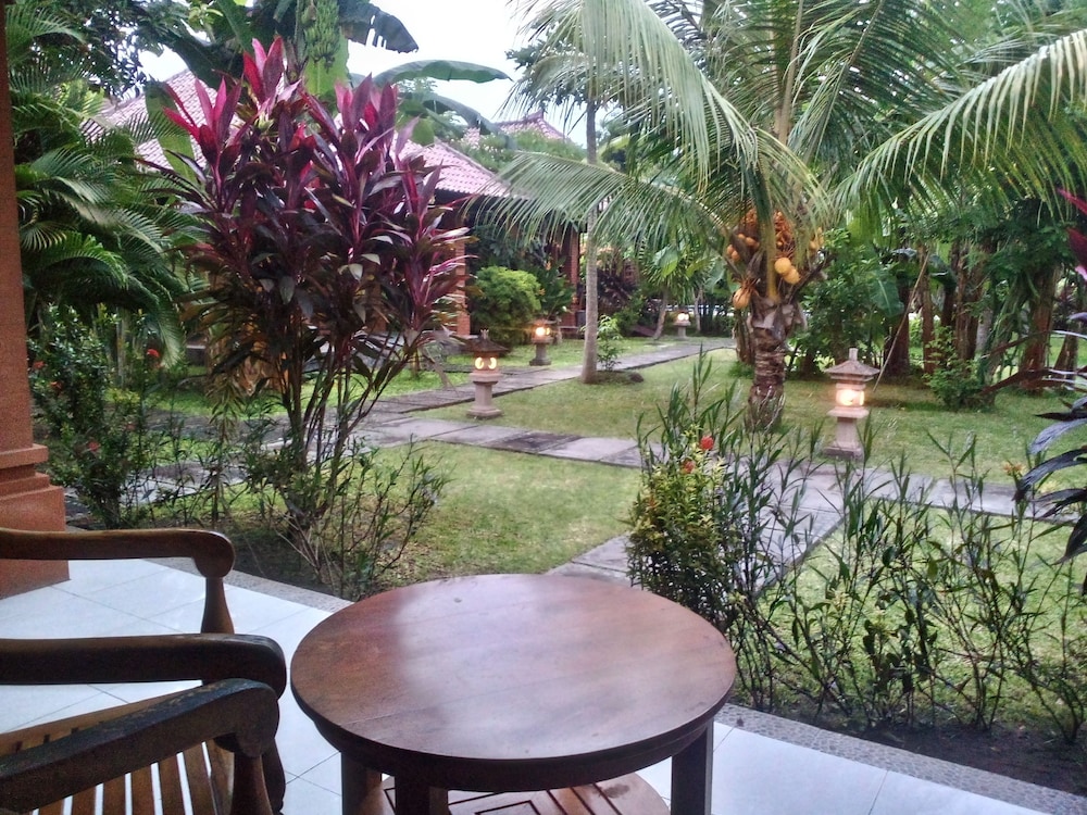 Suka Sari Cottages photo2