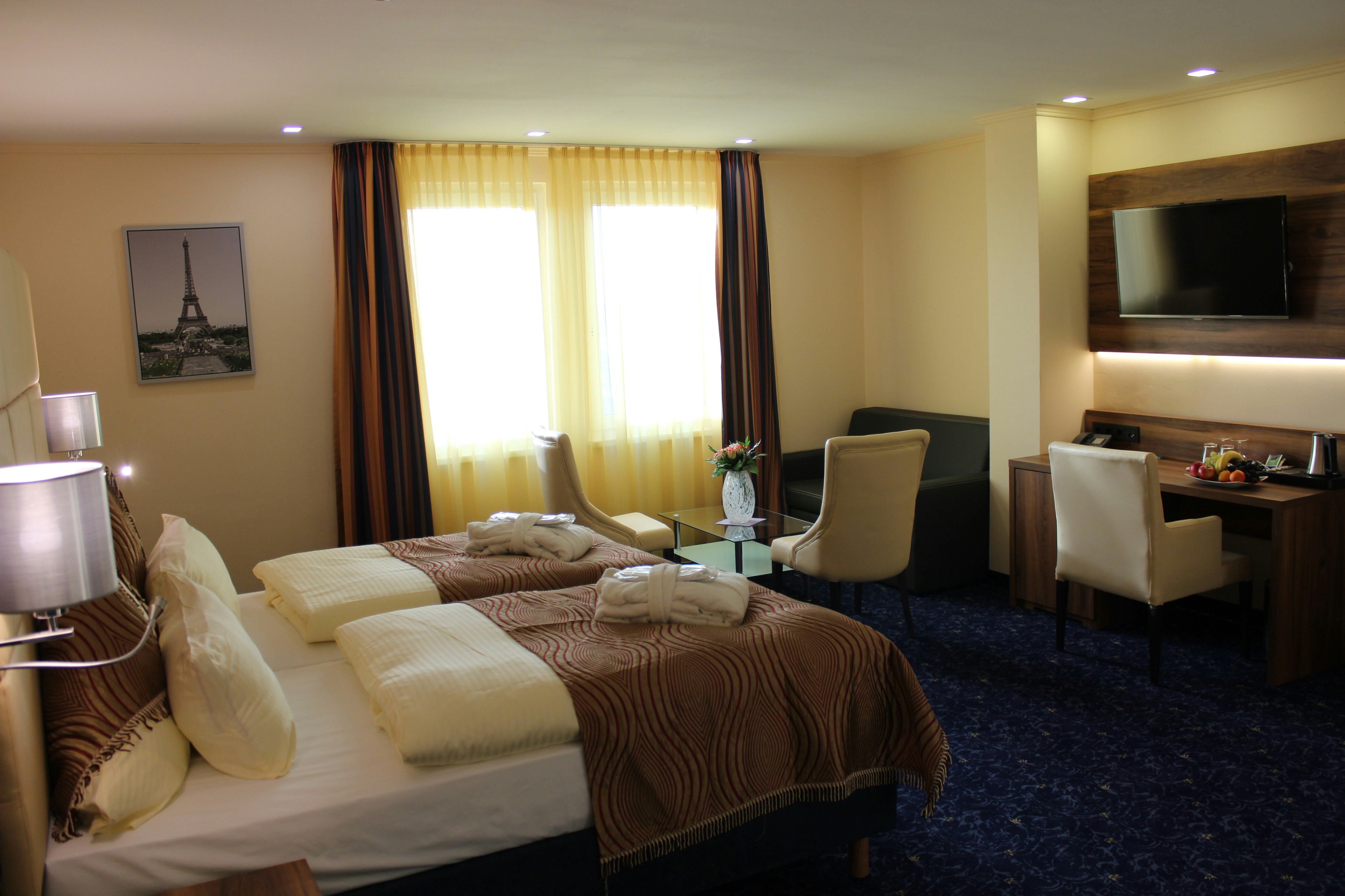 GRAND HOTEL EMPIRE FRANKFURT 6/17