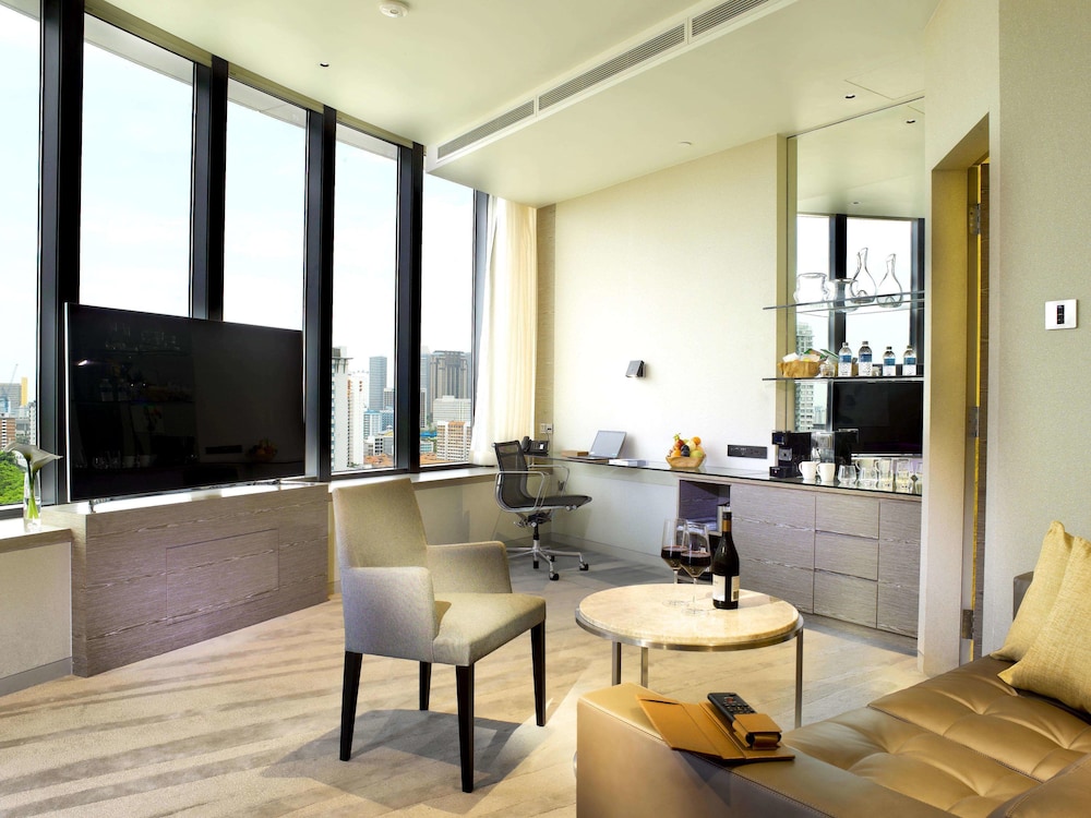 One Farrer Hotel 49/69