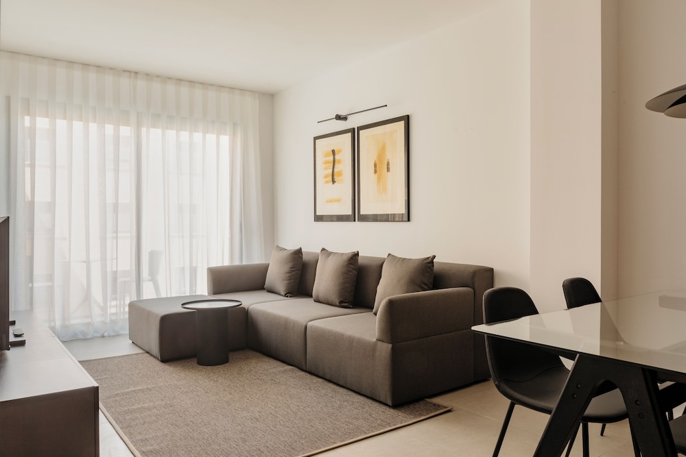 Europa Apartment 37/50
