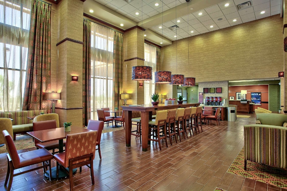 Hampton Inn And Suites Scottsdale Riverwalk 26/41