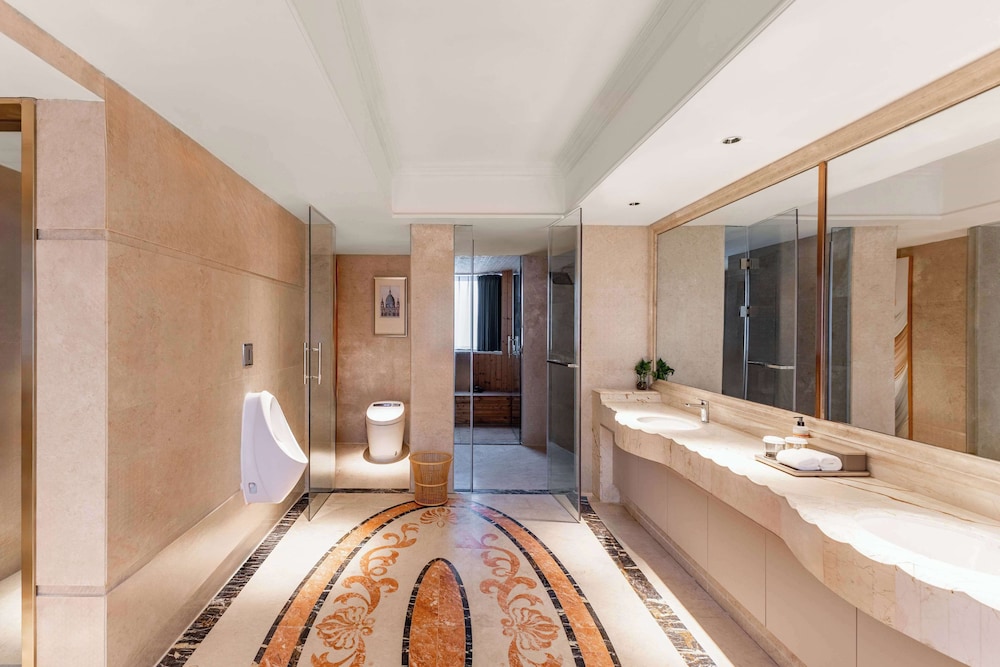Ramada Plaza by Wyndham Wuhan Dongxi Lake 30/40