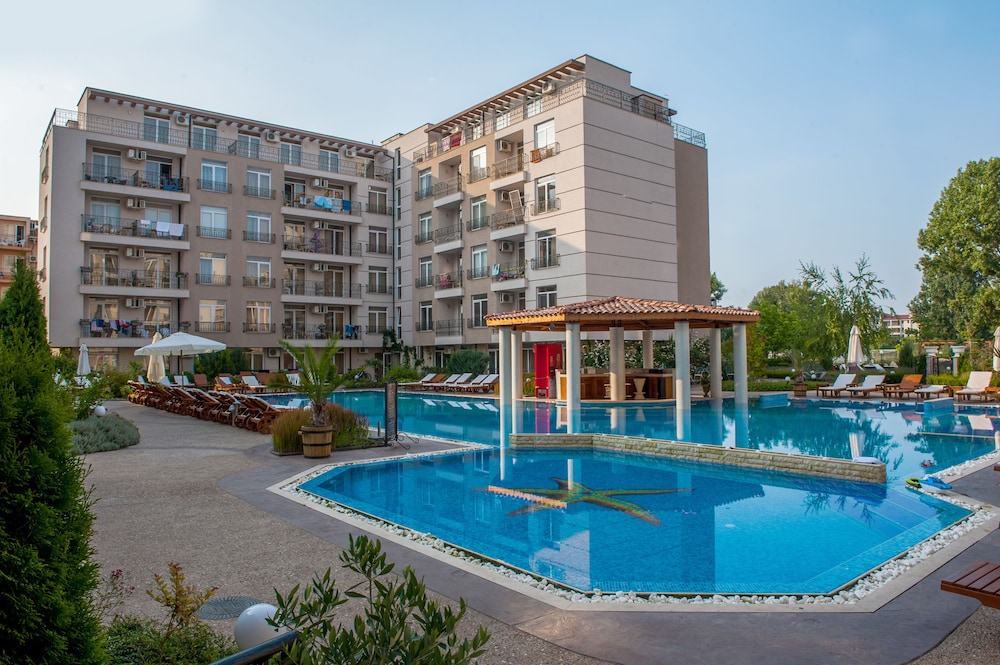 Dawn Park Aparthotel 15/51