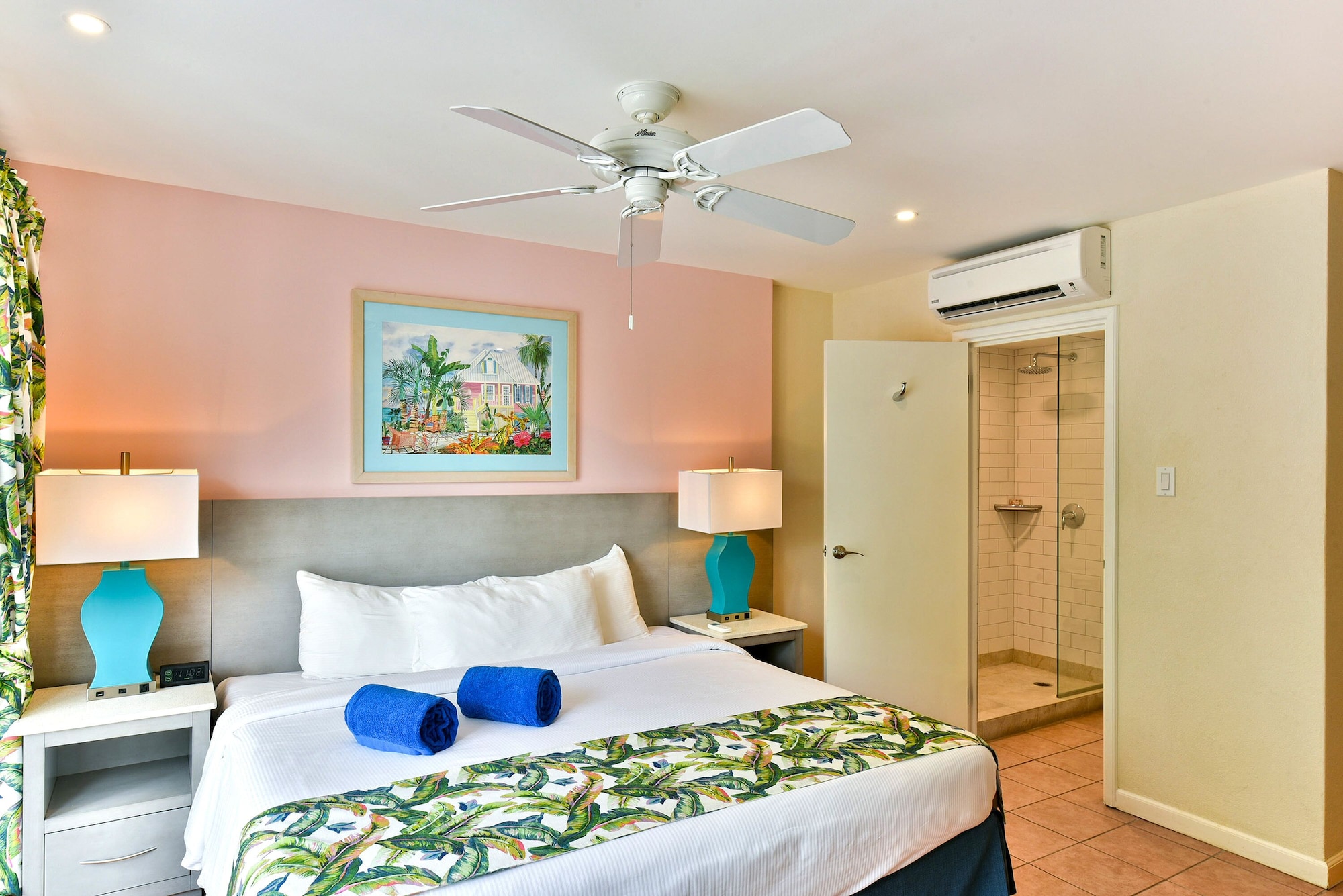Deluxe, Studio, King Bed, Island View, French Balcony