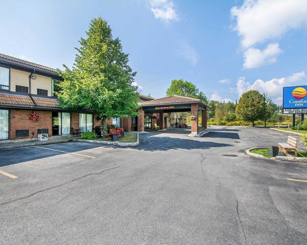 Comfort Inn Kirkland Lake 21/24