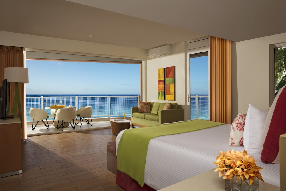 Sunscape Curacao Resort, Spa & Casino - All Inclusive 15/70