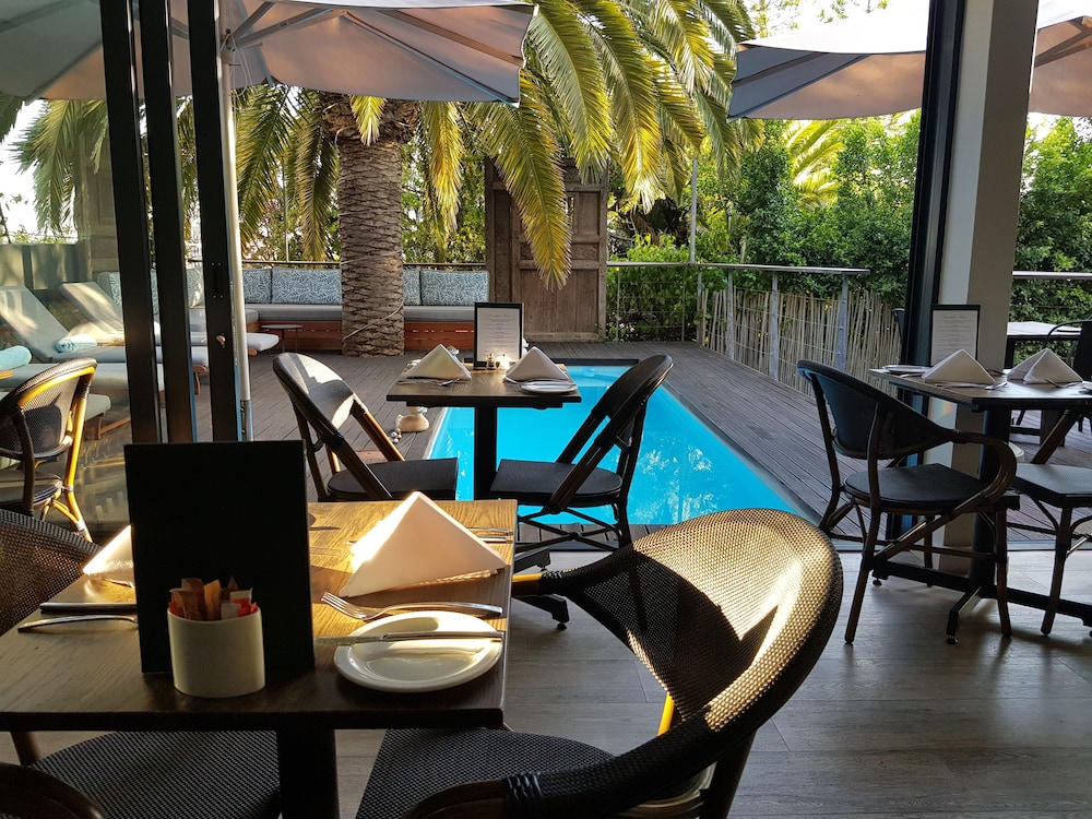 The Tree House Boutique Hotel 32/50