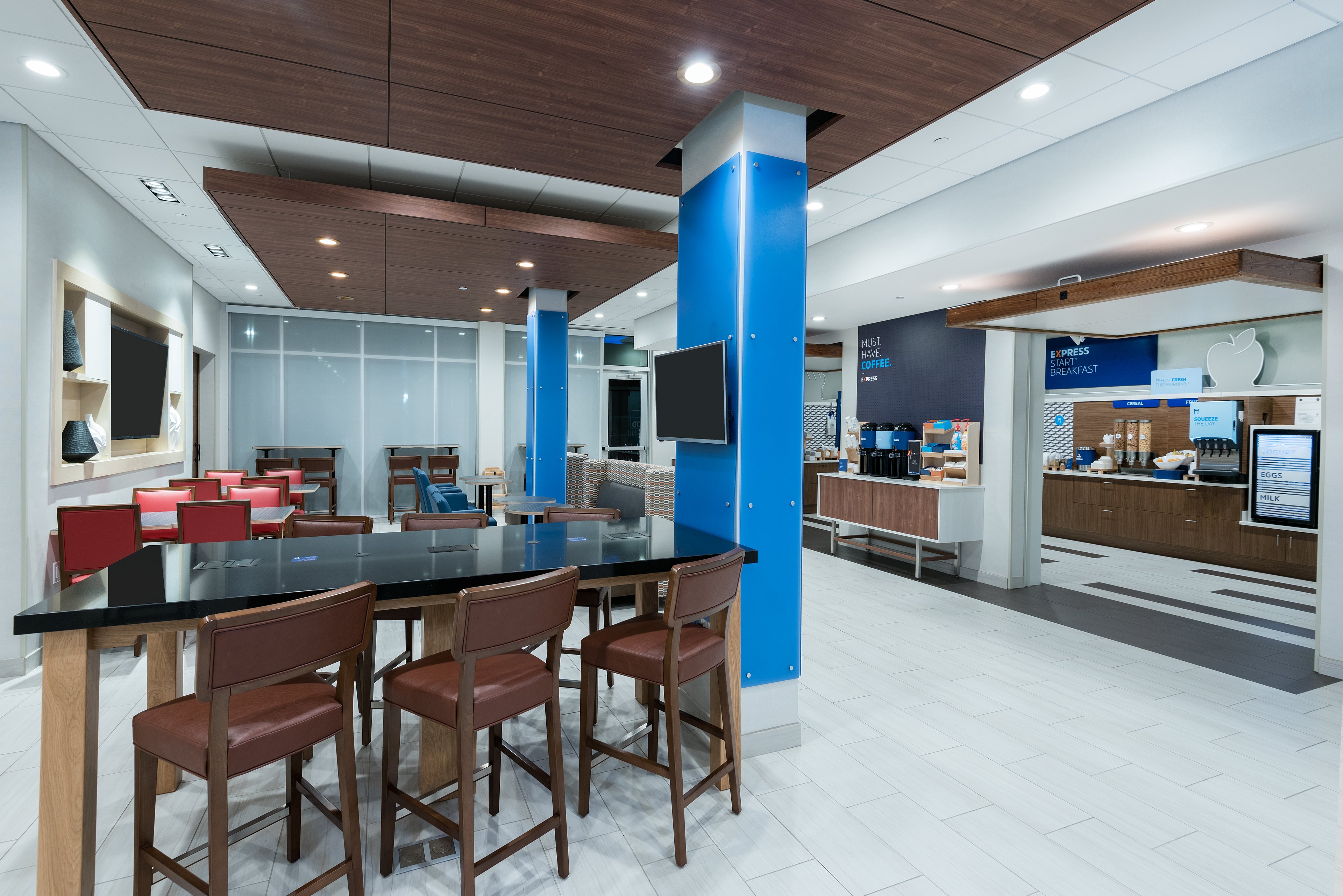 Holiday Inn Express & Suites Bryan 41/69