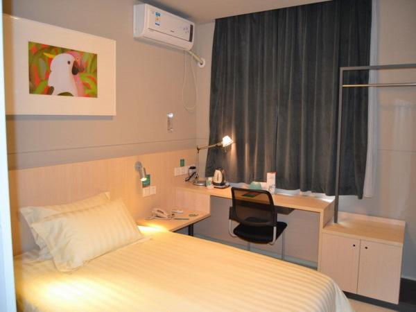 Jinjiang Inn (Nanchang Bayi Square, Yongshu Road Metro Station) 29/51