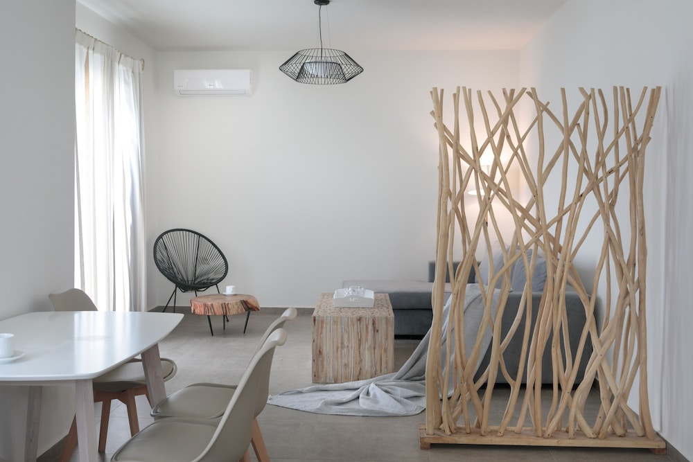 Sweet Home Naxos 41/50