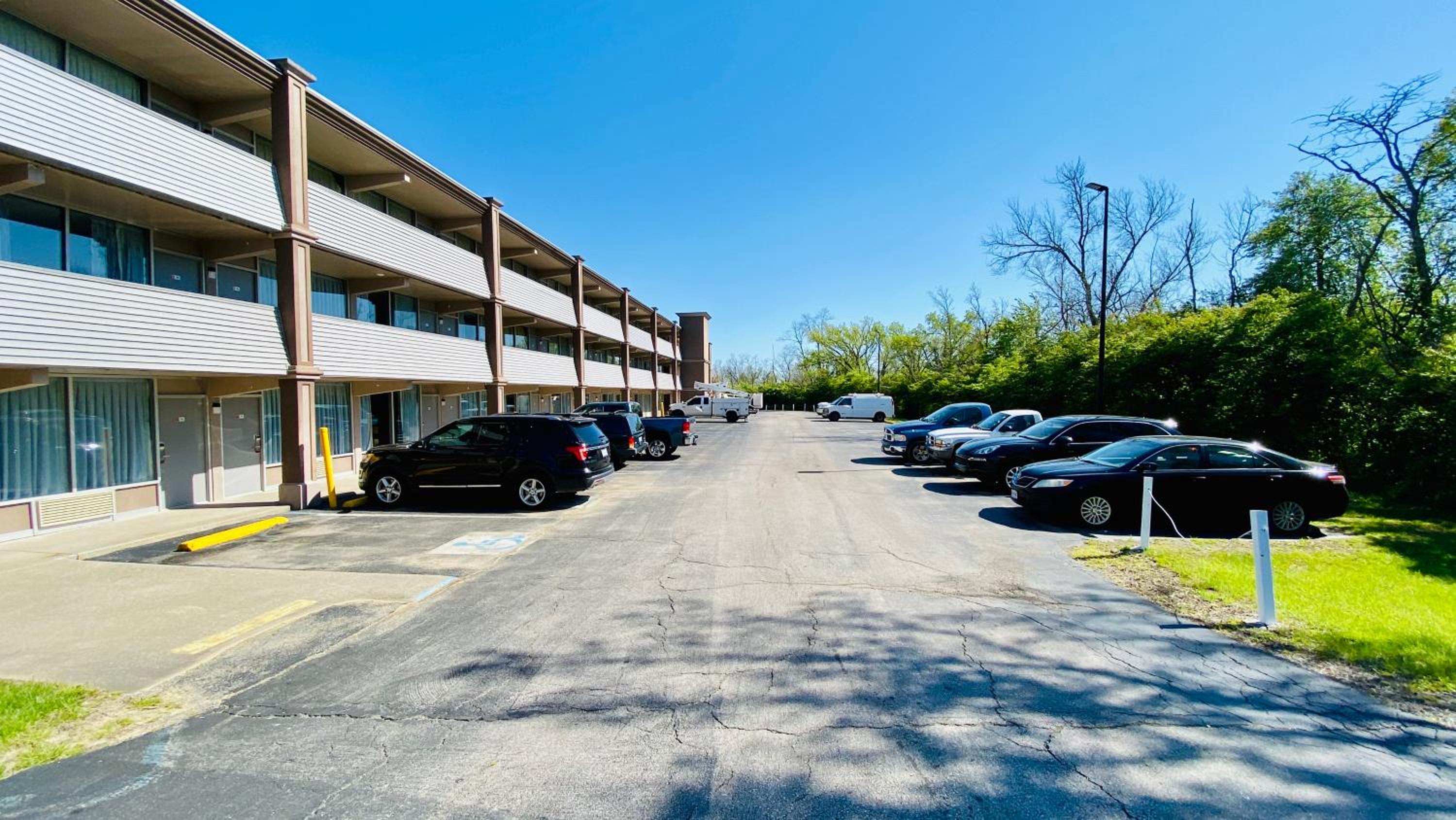 Days Inn by Wyndham Maysville Kentucky 26/30