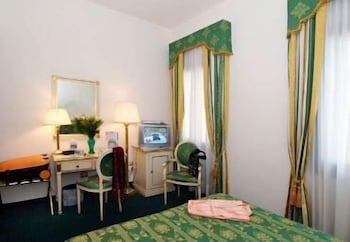 Villa Crispi 33/37
