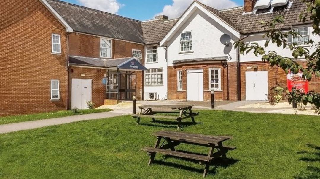 Travelodge Stoney Cross Lyndhurst 25/32
