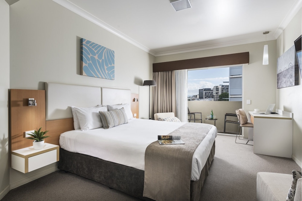 2 BEDROOMS, APARTMENT