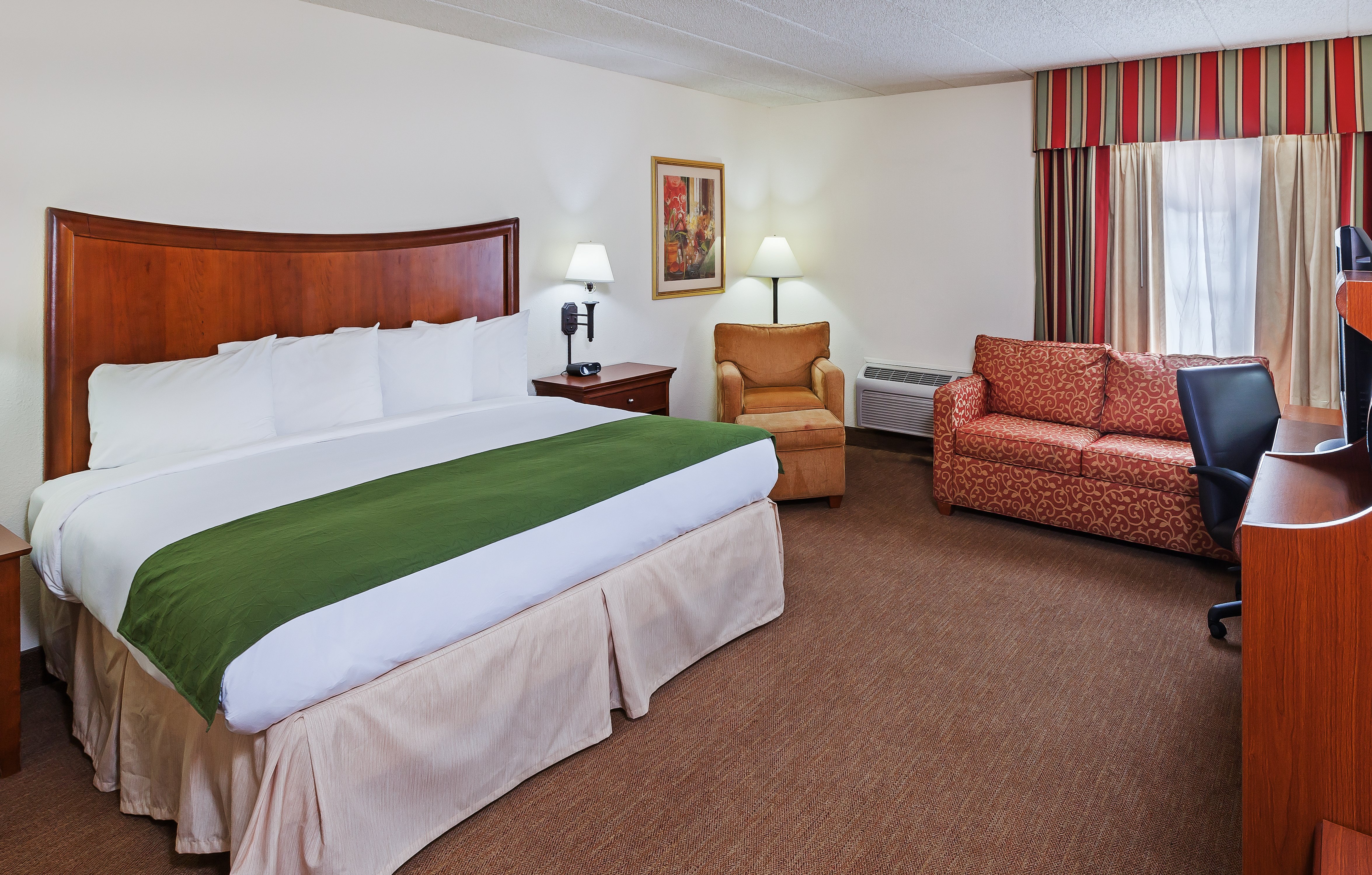 Tulsa Square Hotel Central, I-44 By OYO 14/42