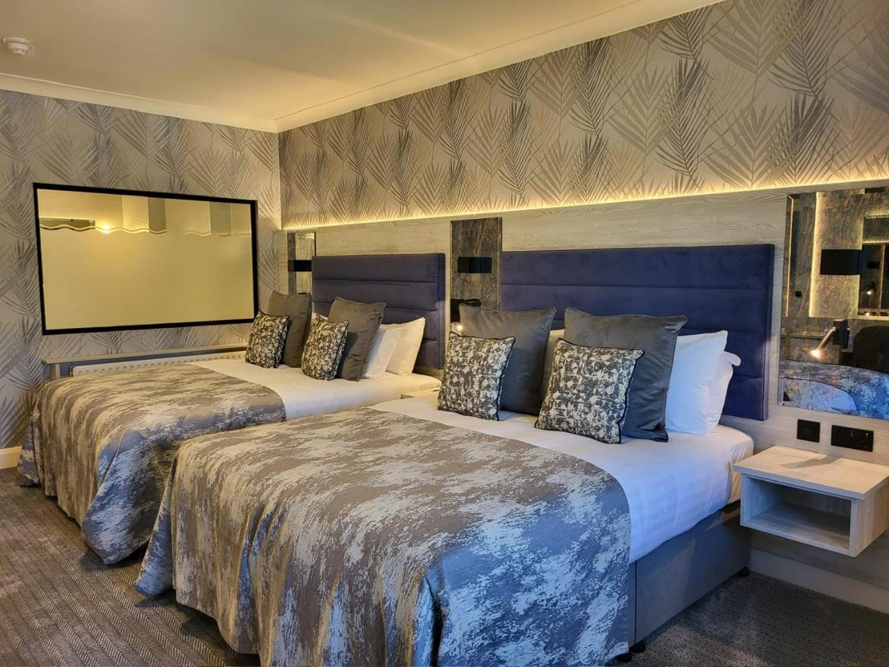 غرفة كبيرة بسرير مزدوج أو سريرين منفصلين، MILL PARK HOTEL 7/10