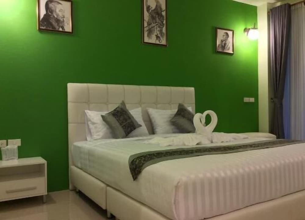 Greenseaviewresort Bangsaphan 8/50