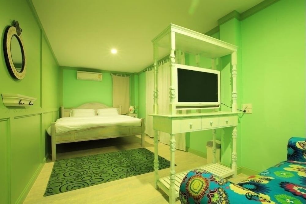 The Royal Chiangkhan Boutique Hotel 48/50