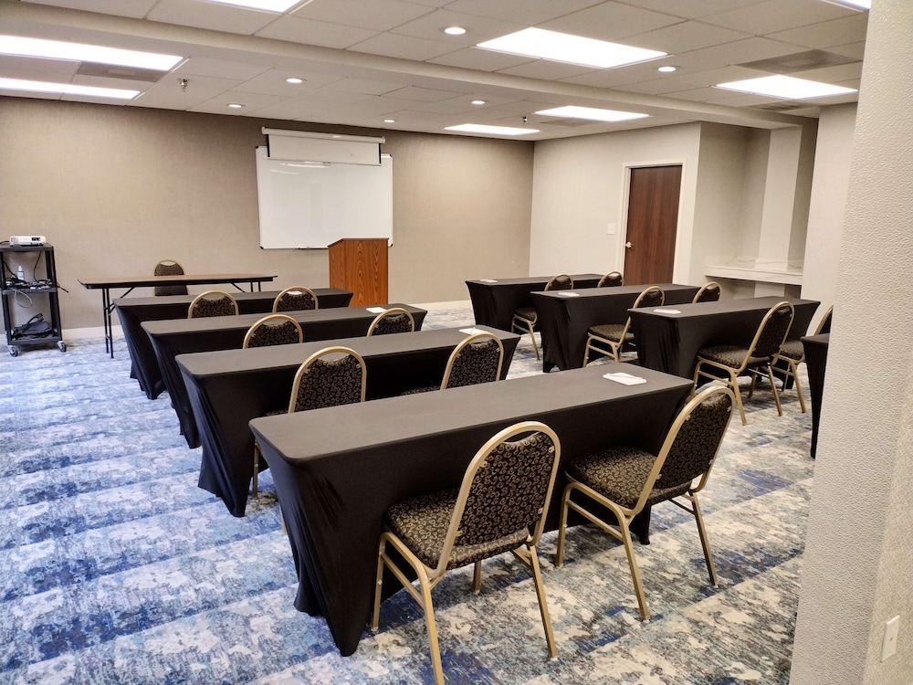 Best Western Plus Dalton Inn 33/38